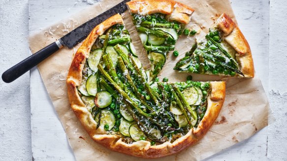 Spring vegetable tart with asparagus, peas and zucchini.