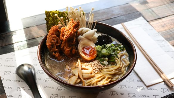 Pleasant, everyday ramen with fresh noodles and a good, creamy broth.