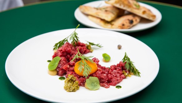 Tartare di manzo with hand-cut Riverene beef. 