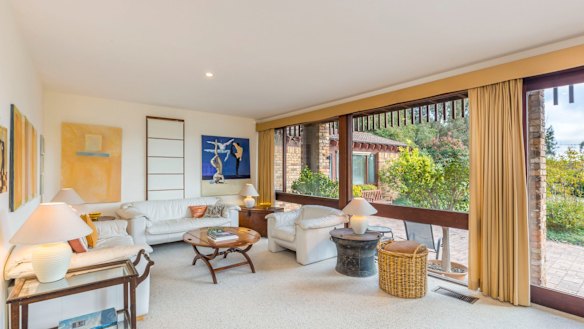 23 Shackleton Circuit, Mawson. 