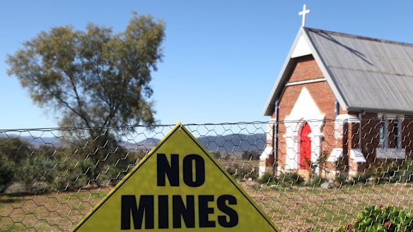 On a wing and a prayer: time to review how big mining projects get the government's blessing.