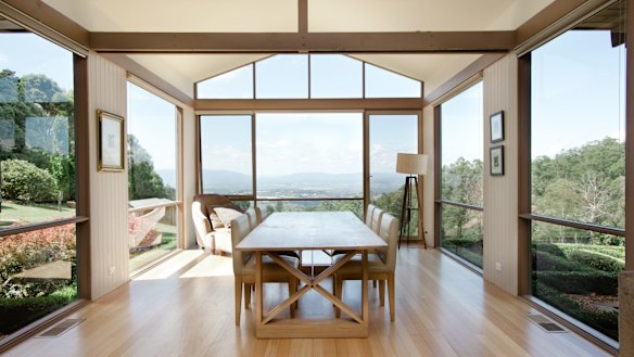 Moorabinda Lodge with sweeping views of the Yarra Valley was designed for then owners the Bankins in 1962.