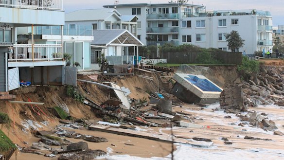 After the big storm, houses at Collaroy Beach front.