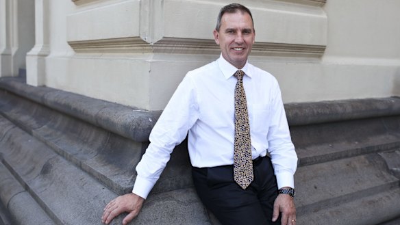 University of Melbourne's Peter Binks to fight Steve Wozniak's star ...