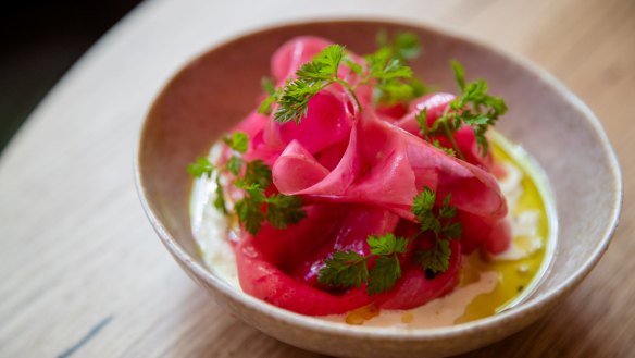 Stracciatella, watermelon radish and apple. 