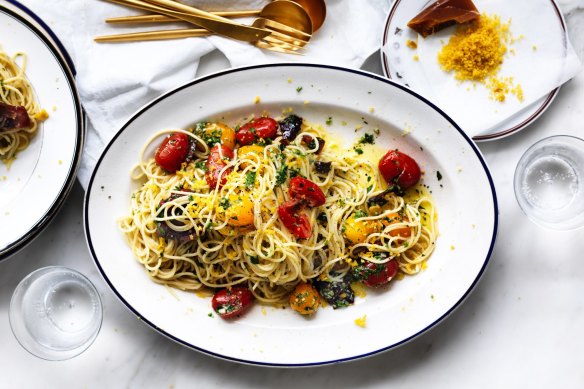 Spaghetti with bottarga.