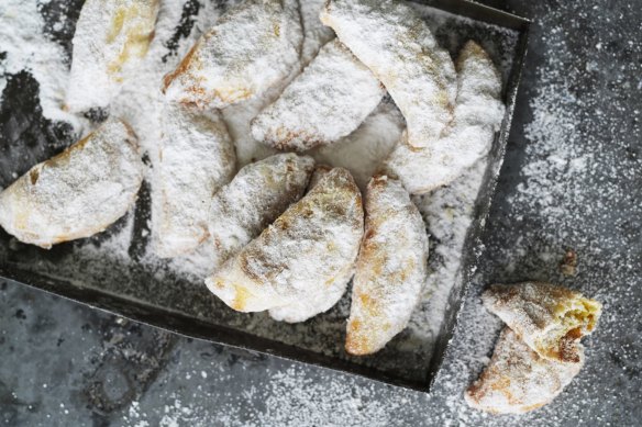 Ghotab - pastries made with yoghurt and filled with nuts and sugar, then fried.