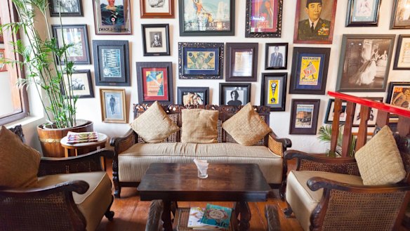 Cafe Batavia (Jl. Pintu Besar Utara 14, Kota) is a charmingly historical restaurant in a corner of Fatahillah Square in the Old Town (Kota Tua). Built in the early 1830s,  it is a beautiful two-storey colonial building that today houses an informal Grand Salon downstairs and a galleried restaurant upstairs that overlooks the square through shuttered windows. The classy and atmospheric interior is furnished in a 1930s style,  with vintage photographs everywhere. The Rijstaffel menu is rightly praised and the es campur betawi dessert (coconut, sea weed, milk, syrup, jackfruit, shaved ice) is delicious.  Arrive hungry.