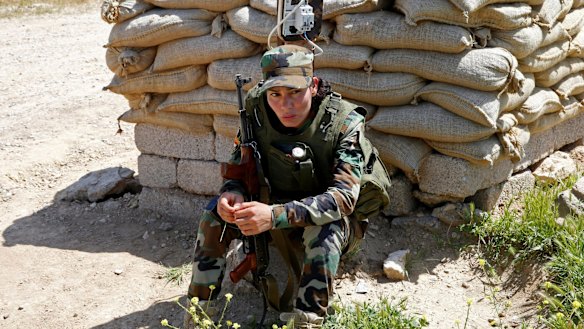 Yazidi women have taken up the fight against IS to protect 'their sisters'.