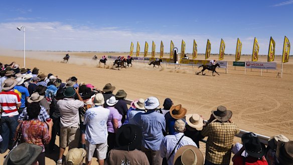 Best places to watch country horse racing in Australia: Beyond the ...