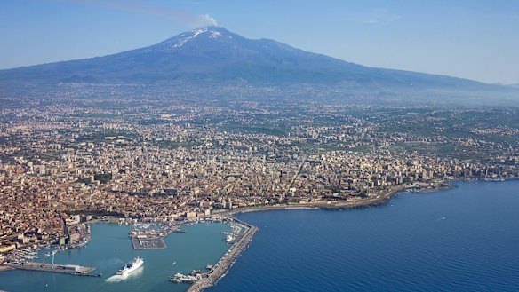 Top 10 active volcanoes to visit