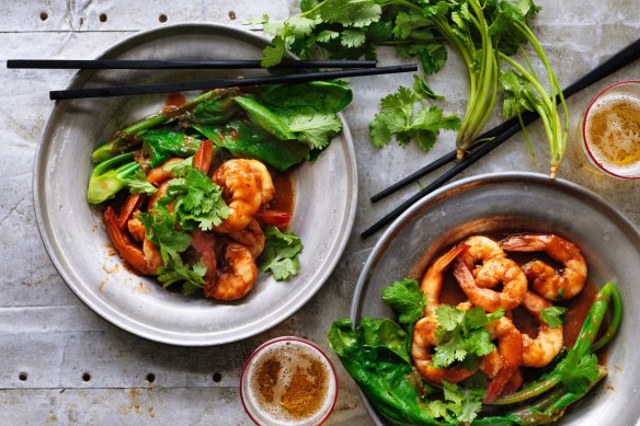 Prawns in spicy tamarind sauce.