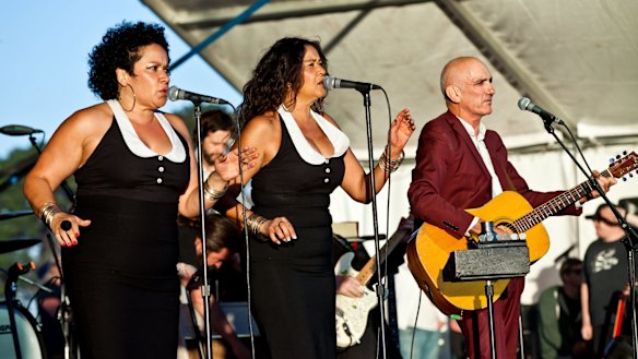 Paul Kelly, and Linda and Vika Bull at the Falls Festival.