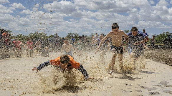 Glorious rain for the Walgett mud trials