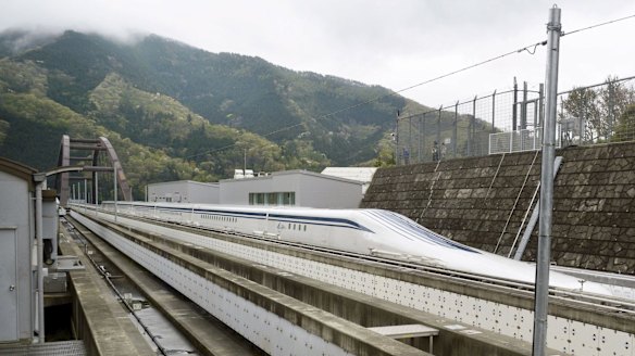 Japanese maglev, fastest passenger train in the world, breaks its own ...