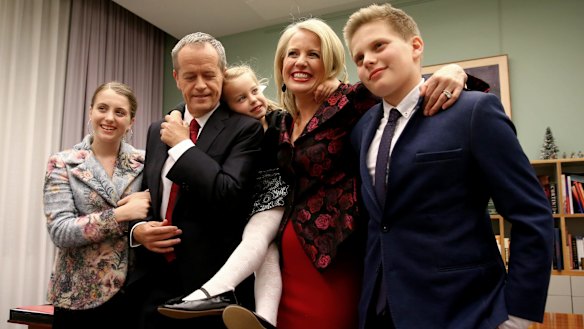 Opposition Leader Bill Shorten poses for photos with his family ahead of his budget reply speech.