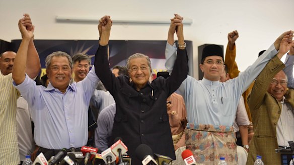 Former Malaysian prime minister Mahathir Mohamad attends a special press conference calling for Najib Razak to quit in Kuala Lumpur in March 2016. 