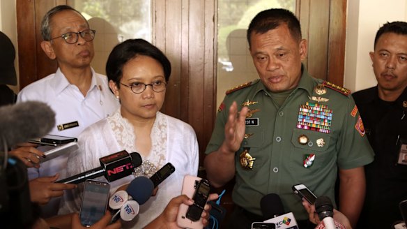 Indonesian Armed Forces Chief General Gatot Nurmantyo, right, with Foreign Minister Retno Marsudi.
