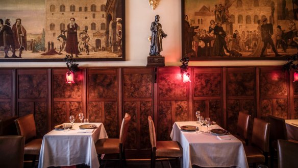 Grossi Florentino is a grand place for a quiet meal. 
