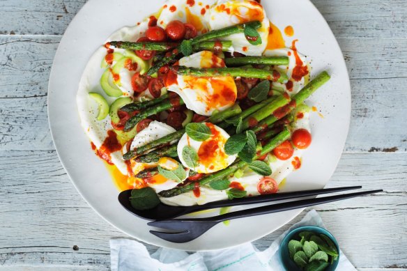 Neil Perry's pan-friend asparagus, poached eggs and yoghurt with sriracha chilli sauce