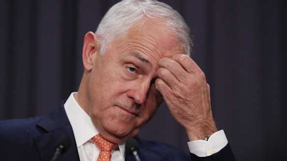 Prime Minister Malcolm Turnbull is struggling to close Labor's poll lead.