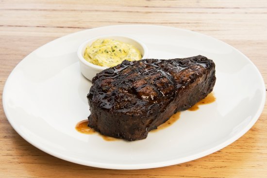 Rangers Valley rib-eye with bearnaise sauce.