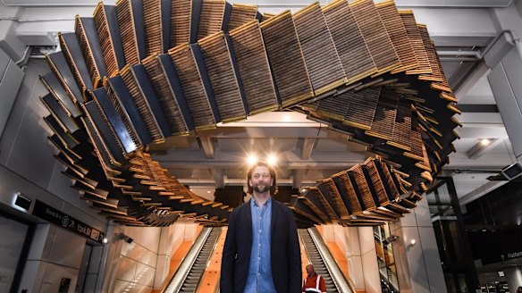 Wynyard Station's "Interloop" is the creation of Sydney artist and sculptor Chris Fox. 