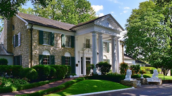 Elvis' home: Graceland.