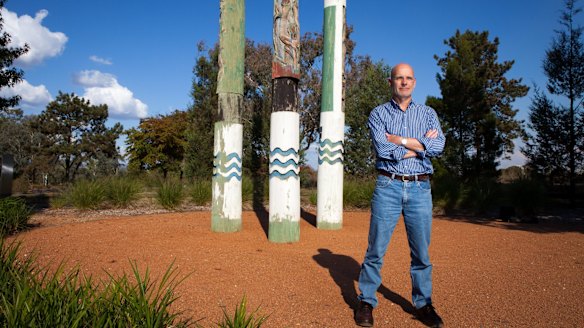 Board member Clive Hamilton says the authority's report is "untrue and dangerous".