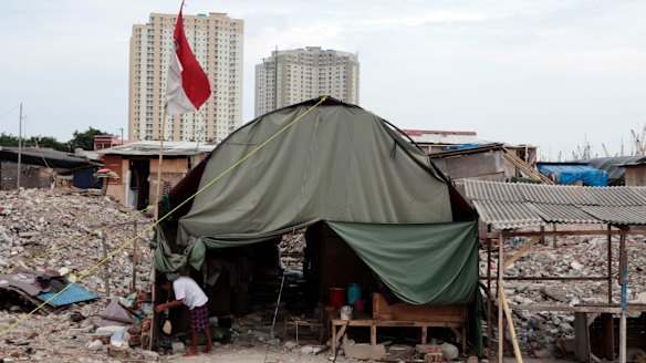 Residents say they were evicted despite a "political contract".