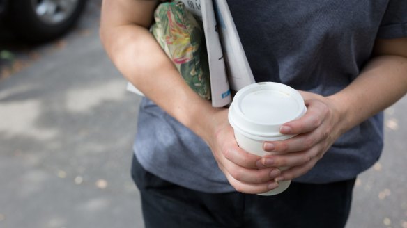 Using takeaway coffee cups is a bad habit.