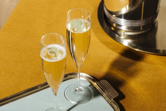 Fresh, light, young and uncomplicated, prosecco originated in north-eastern Italy and took over the world. 