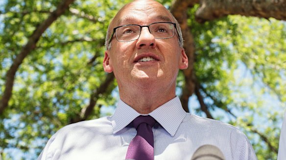 Opposition leader Luke Foley said he had obtained details of the contract between the Super Rugby side and the Sydney Cricket & Sports Ground Trust.