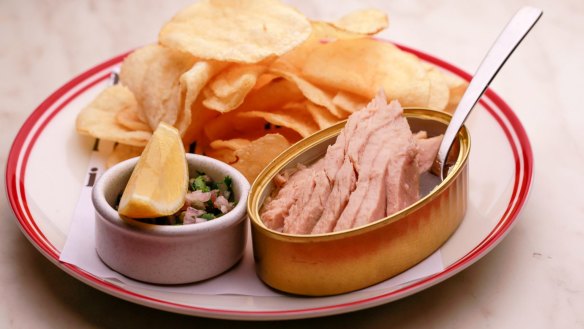 The tin of tuna belly with crisps. 