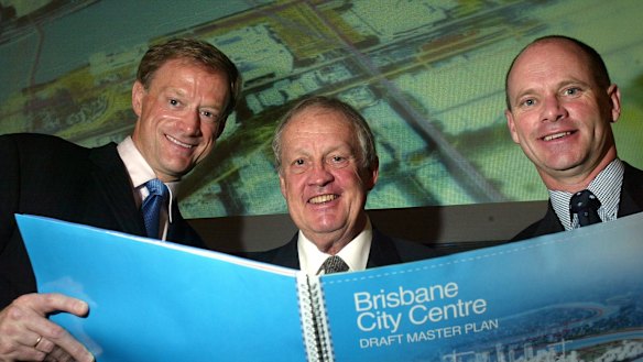 David Hinchliffe and Campbell Newman with the late Trevor Reddacliff in 2005.