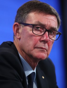 Sir Angus Houston's stance was "reckless on an international scale", said Mr Keating.