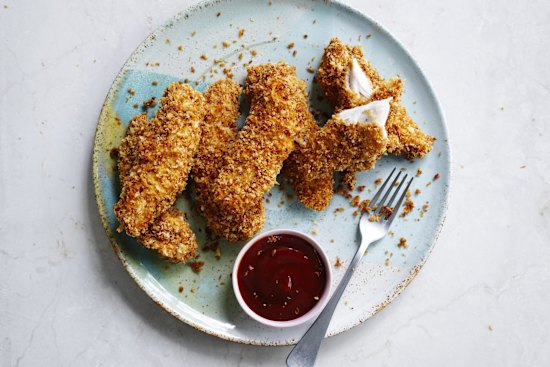 Chicken tenders with nugget sauce.