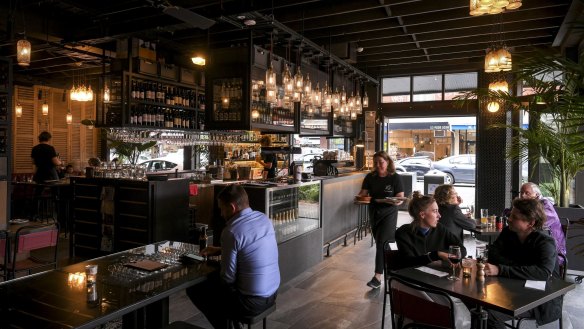 The Clifford on Glen Eira Road is Ripponlea's new pizza hangout. 