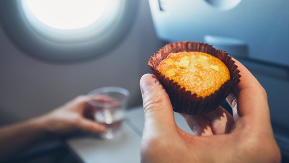 Muffins are usually neither pungent smelling or loud to eat, making them an acceptable food to bring and eat on a plane. 
