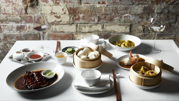 Lee Ho Fook in Melbourne has opened its bookings and unveiled a weekend lunch service of yum cha dishes. 