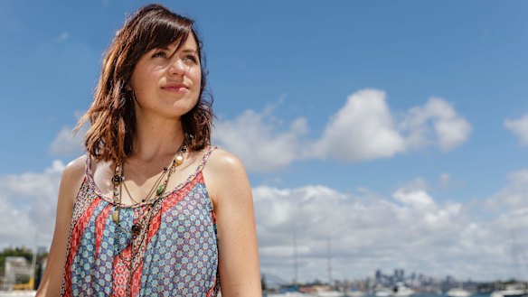 Lauren Robertson, 30, says only about a quarter of her female friends are married.