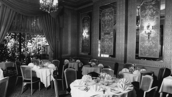Le Trianon restaurant in Potts Point, in 1983.
