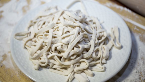 Handmade fresh noodles use only flour, salt and water. 