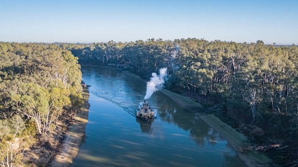 The PS Emmylou cruising along the Murray River near Echuca-Moama. 
