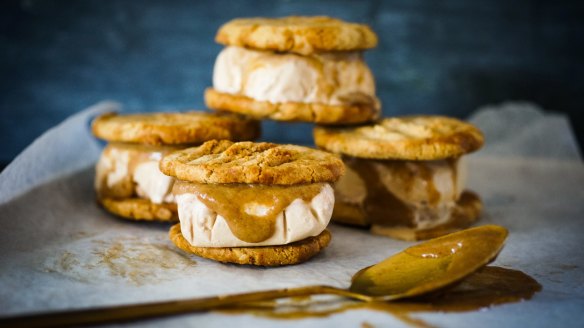 Ginger spice snaps, chai ice-cream and cool date salted caramel.