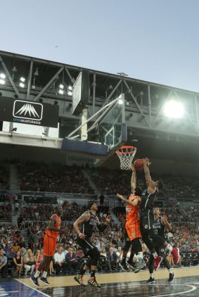 The Hisense roof was open for the first Australian Open NBL event.