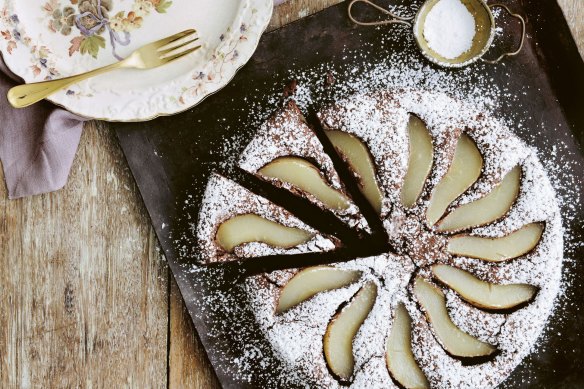 Rich, elegant dessert: Torta di pera e cioccolato (Pear and chocolate cake).