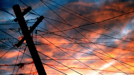 A diverse range of groups has urged politicians to work together on clean energy.