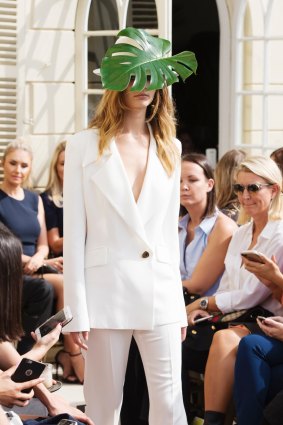 A pantsuit featured in Carla Zampatti's spring-summer 2016 show.