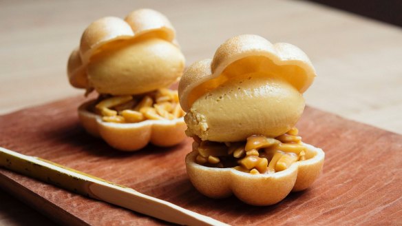'Caramel and nuts' from Sasaki's hitokuchi-gashi menu.